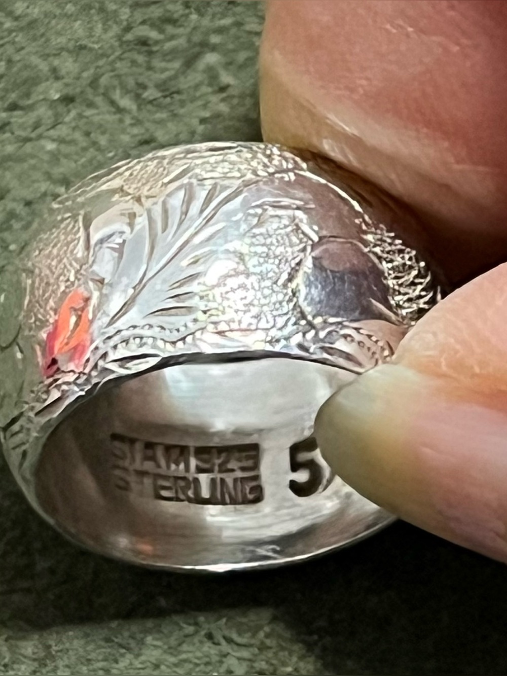 Vintage Intricately Etched sterling 925 Silver band ring.